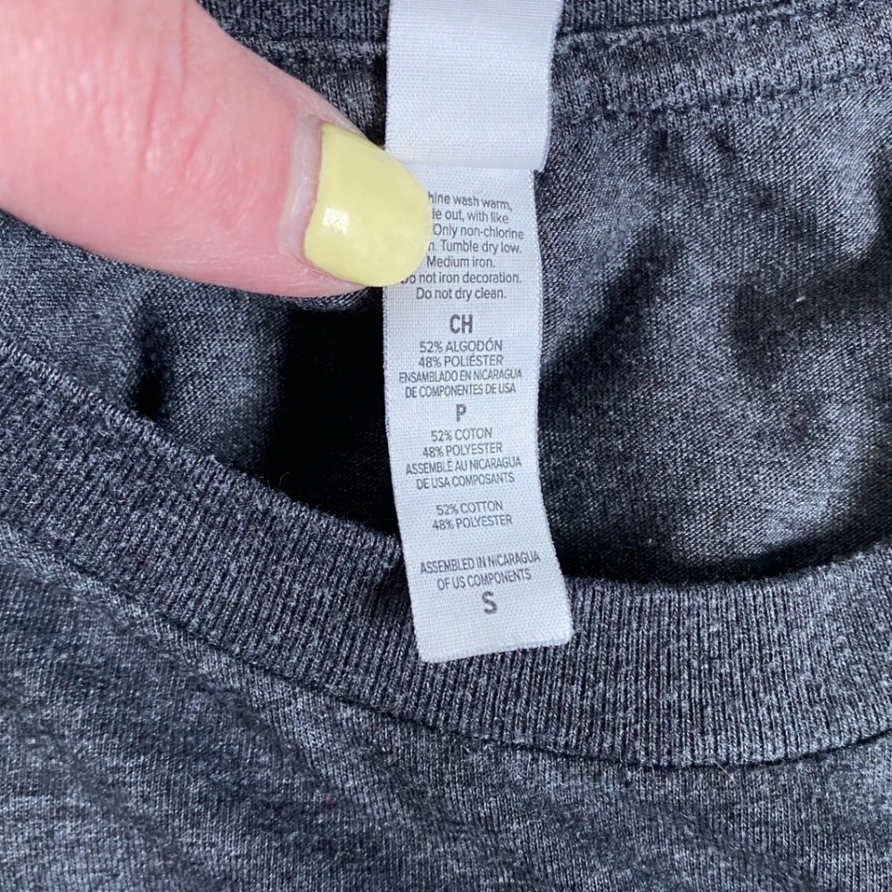 Taylor Swift Reputation Stadium Tour 2018 Shirt Small Charcoal Grey Concert Tee - Picture 3 of 7